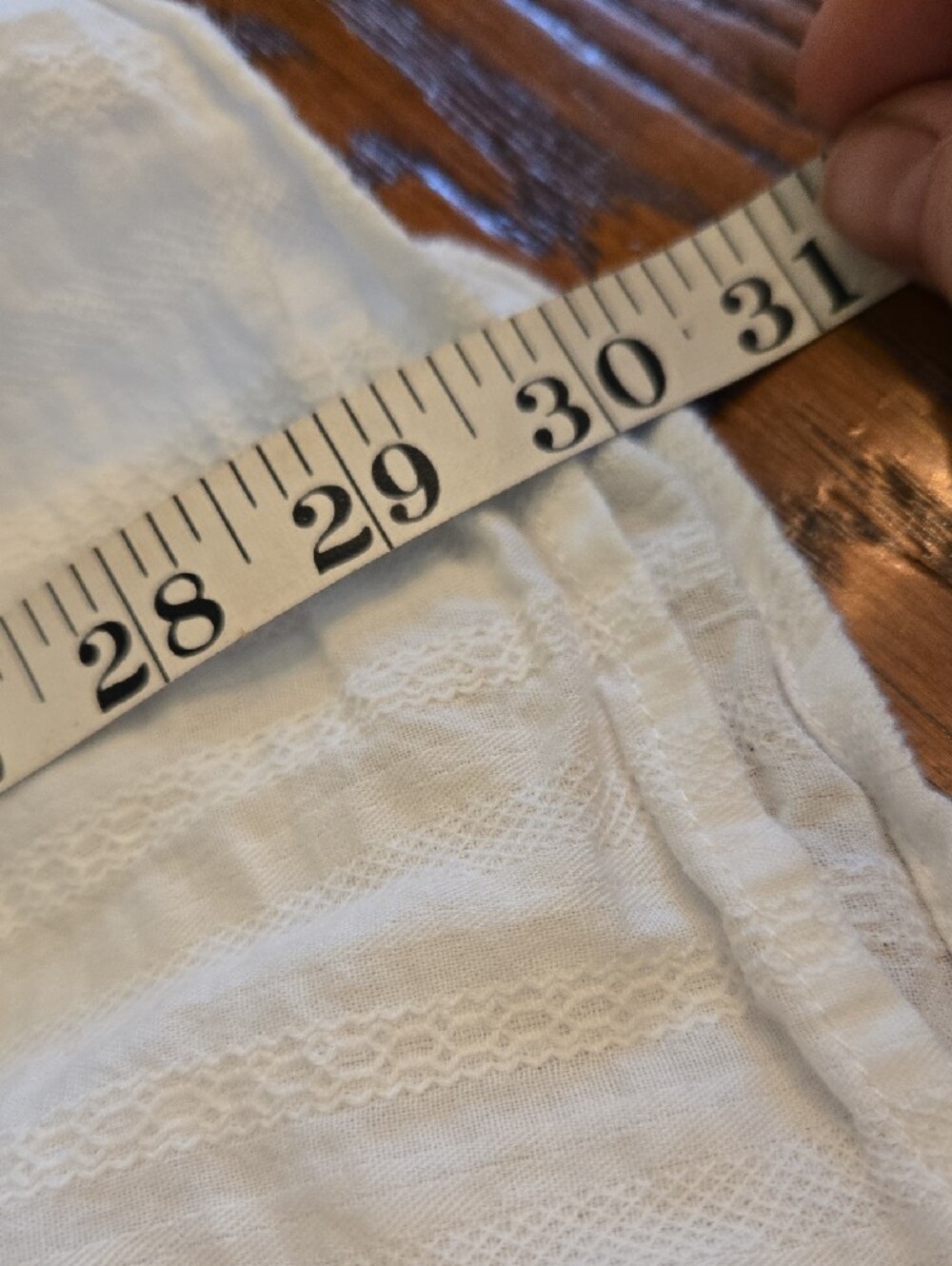 Umgee White 100% Cotton Button-Front Gauze Tunic with Scoop Tie - Picture 9 of 9